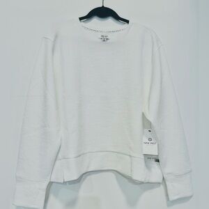 Nine West NWT $64 Plus Size 2X Long Sleeve White Pullover Top Thumb Holes